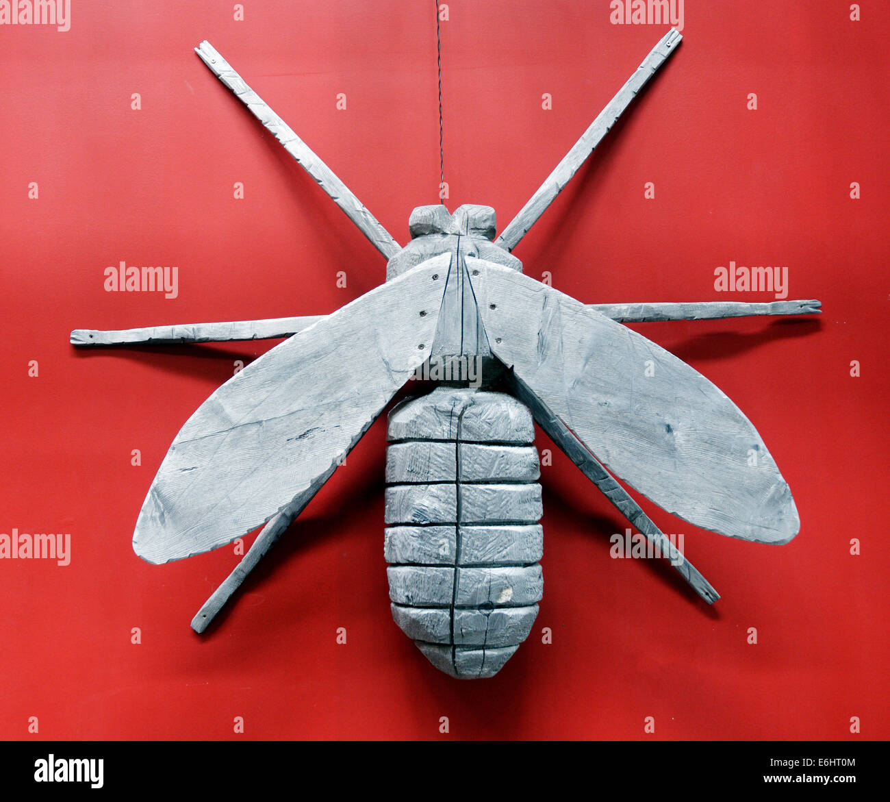 Une sculpture d'une mouche fabriqués à partir de bois flotté Photo Stock -  Alamy