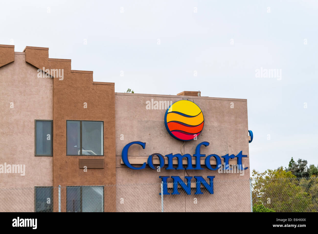 Un Comfort Inn Fremont en Californie propriété de Choice Hotels avec des bureaux en France et à Londres au Royaume-Uni Banque D'Images
