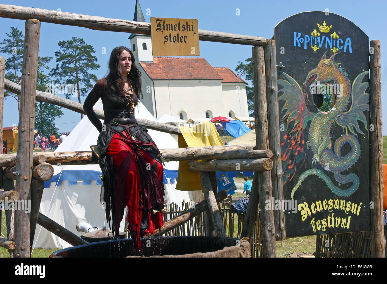 Abattre la sorcière médiévale, jeu, photo prise le tournoi international de Sveta Helena, Croatie Banque D'Images
