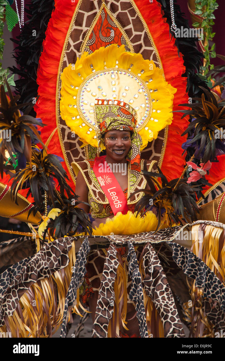 Leeds, UK. 25 août, 2014. Artistes à la West Indian Carnaval à Chapeltown, Leeds, le lundi de la banque Crédit 2014 : Eric Murphy/Alamy Live News Banque D'Images