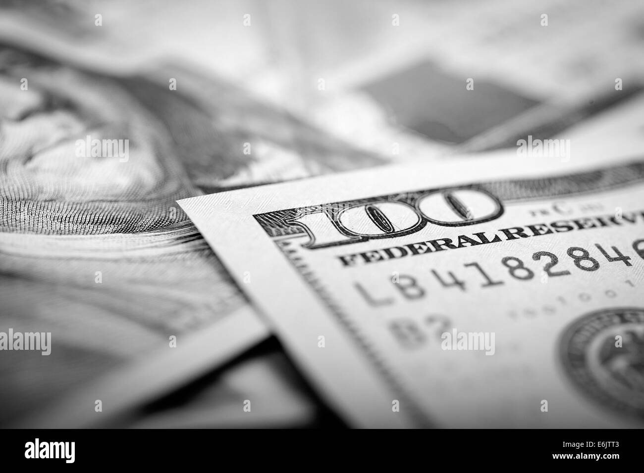 Hundred dollar bill stack Banque d'images noir et blanc - Page 2 - Alamy