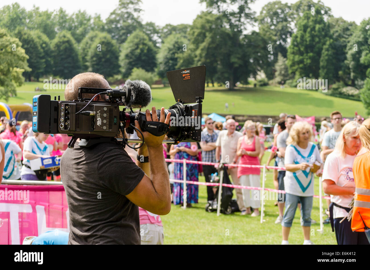 L'homme prend une course pour la vie UK 2014 Banque D'Images