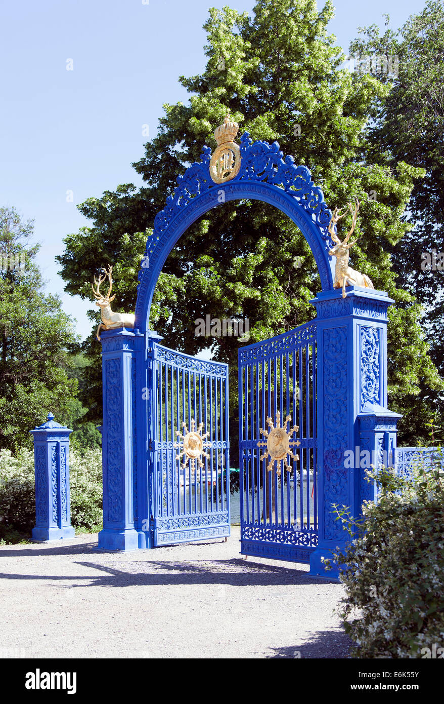 Blå porten, porte bleue, l'entrée au parc de pays sur l'île de Djurgården, Stockholm, Suède Banque D'Images