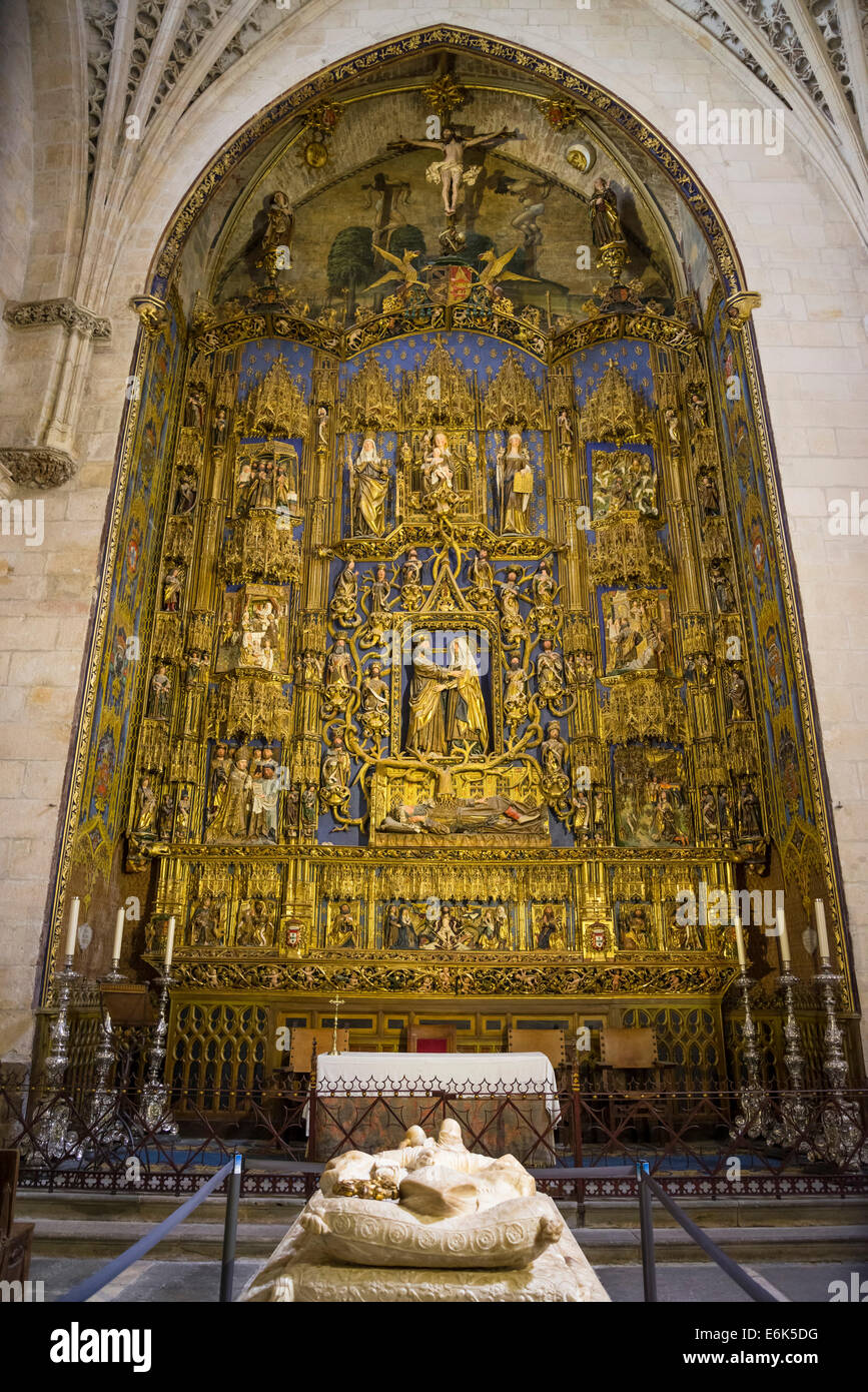 Retable retable ou dans la chapelle de Saint Anne par Gil de Siloé, la cathédrale de Burgos, Burgos, Castille et León, Espagne Banque D'Images