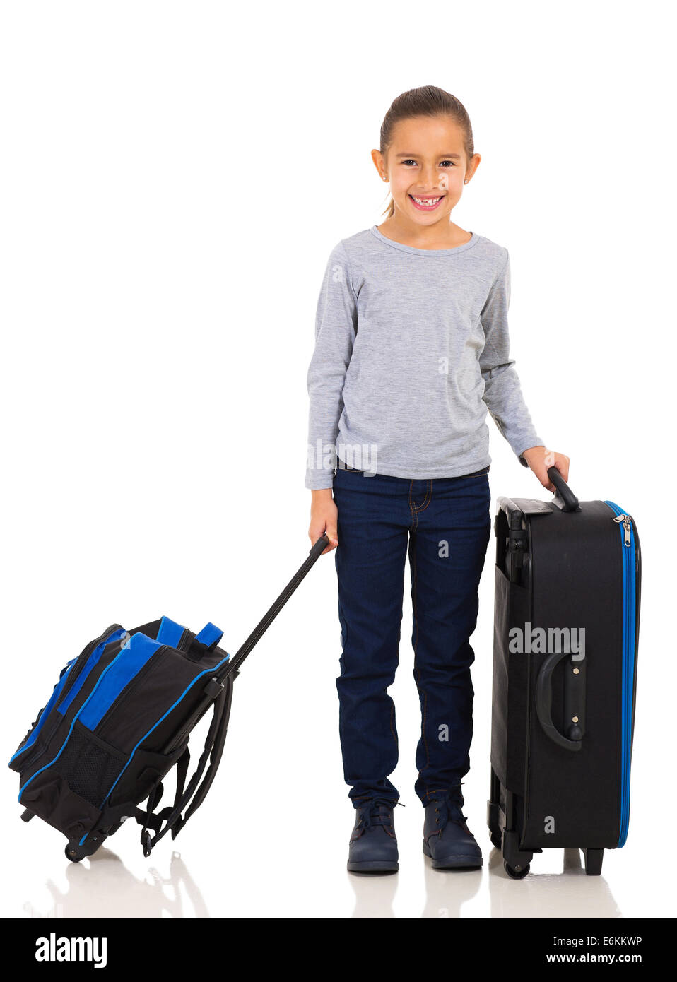 Jolie fille avec une assurance bagages va en vacances Photo Stock - Alamy