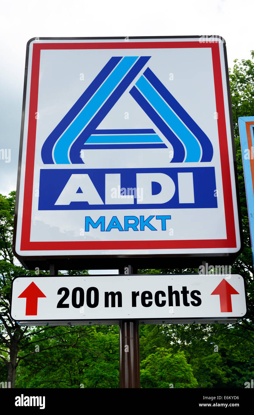 Schild des Lebensmittel-Discounters Aldi Banque D'Images