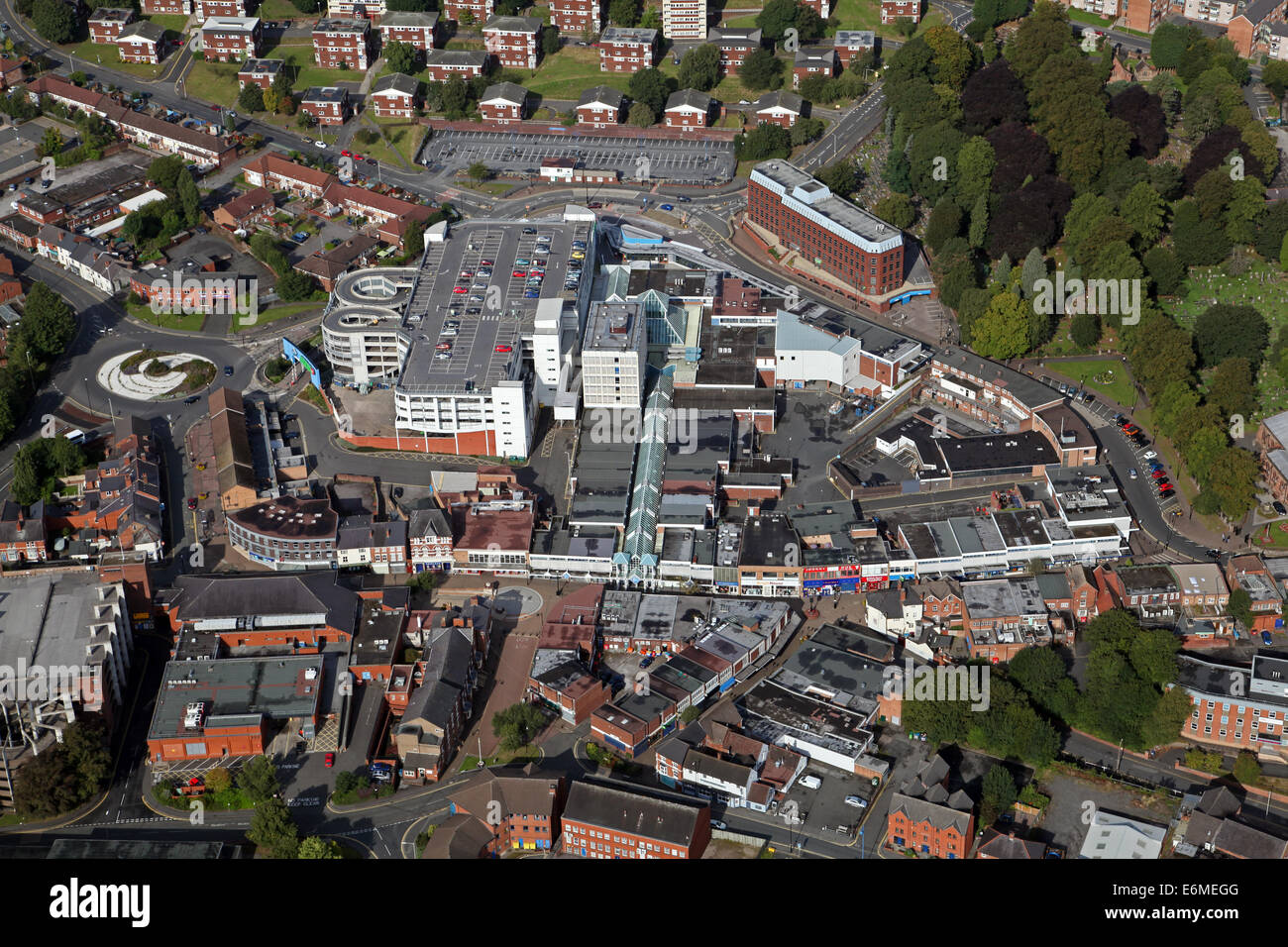Vue aérienne de l'Cornbow Shopping Center et Halesowen town center, West Midlands, Royaume-Uni Banque D'Images