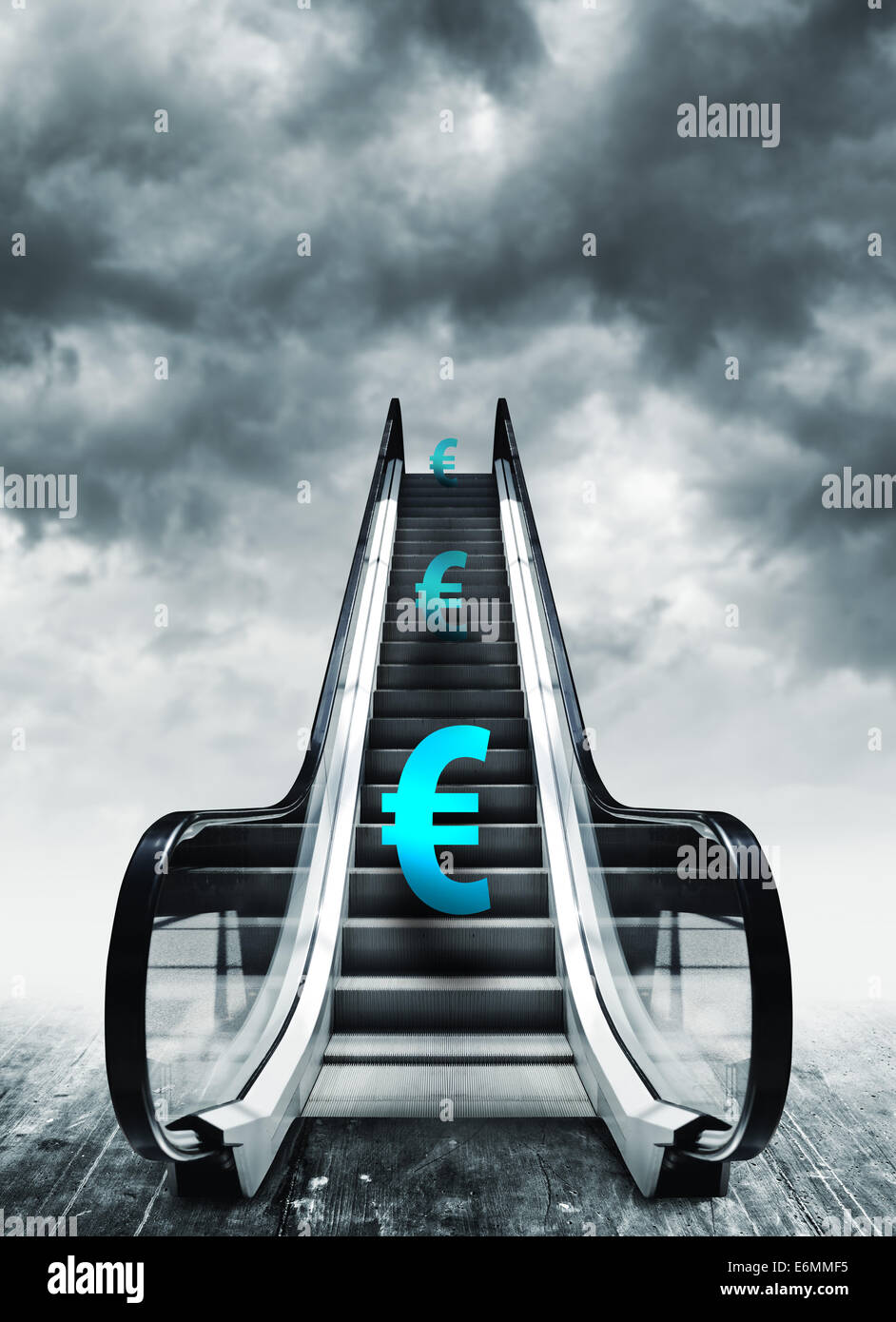 Symbole de l'euro sur les escaliers mécaniques. Concept de monnaie, l'inflation et la déflation, finances et des taux de change. Banque D'Images