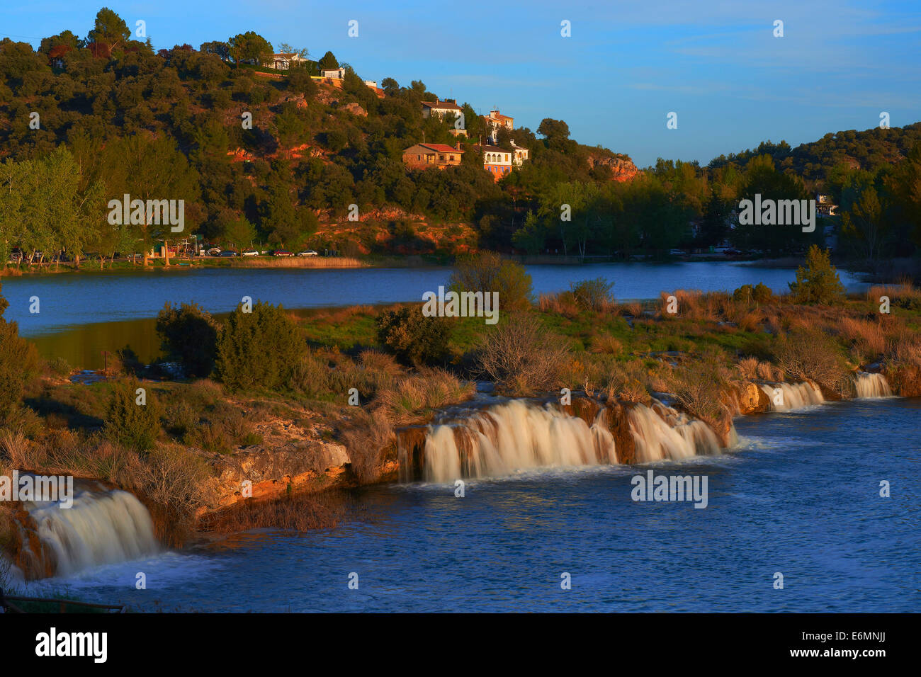 Chutes d'eau, les Lagunes de Ruidera, lagunes de Ruidera Parc Naturel, Campo de Montiel, Espagne Banque D'Images