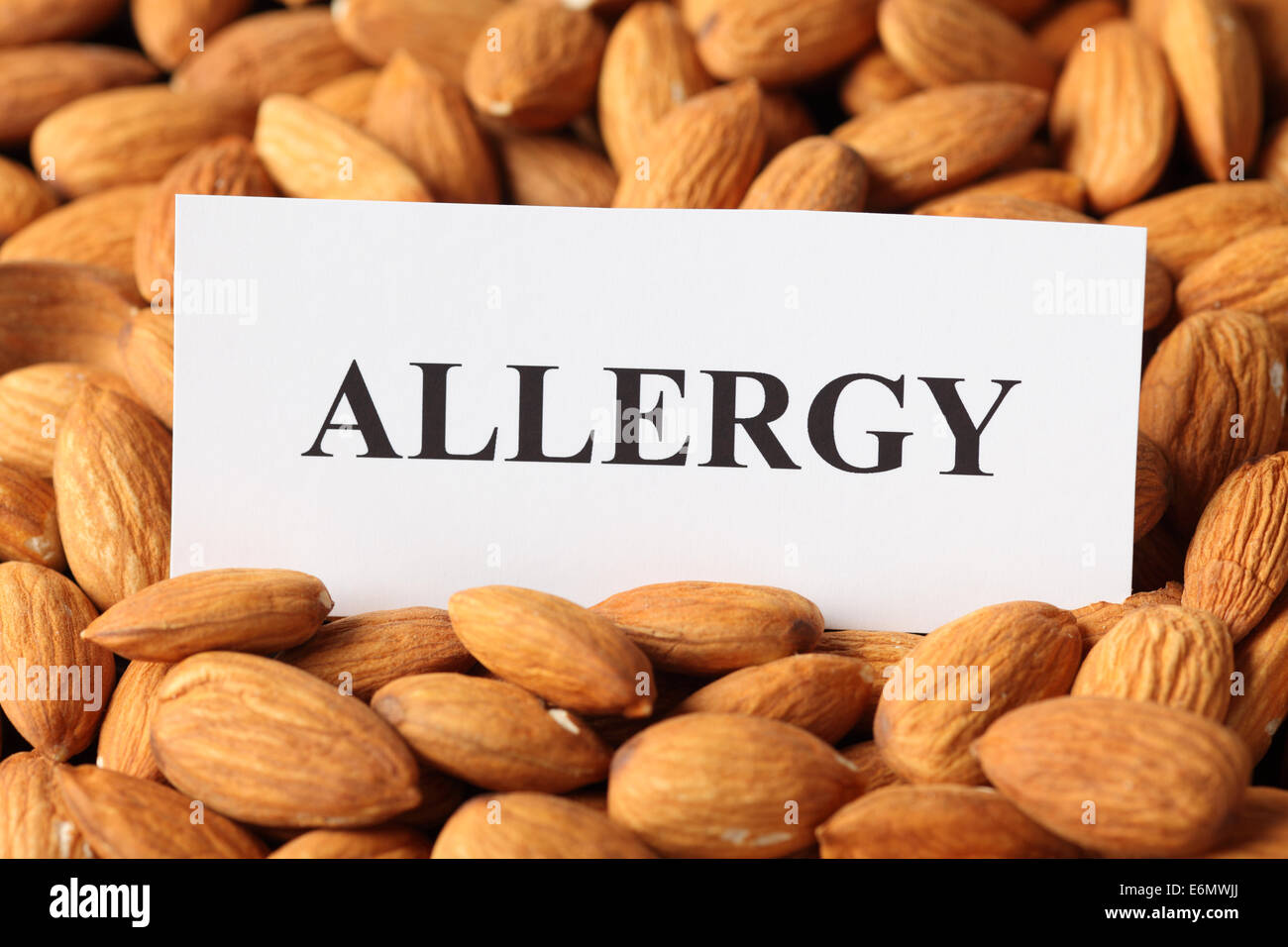 Allergie aux noix Banque de photographies et d’images à haute résolution Alamy