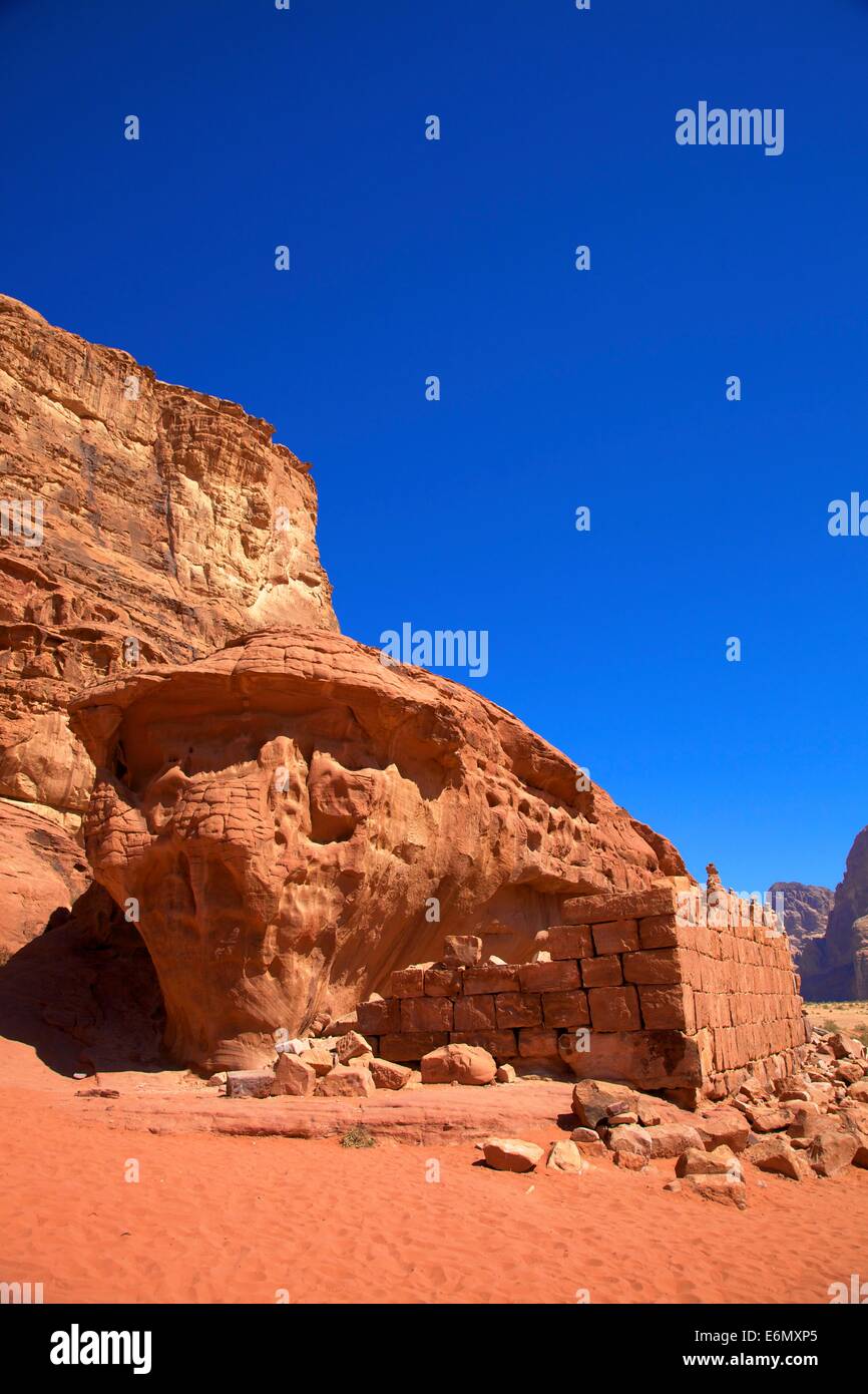 Demeure de TE Lawrence's House, Wadi Rum, Jordanie, Moyen-Orient Banque D'Images