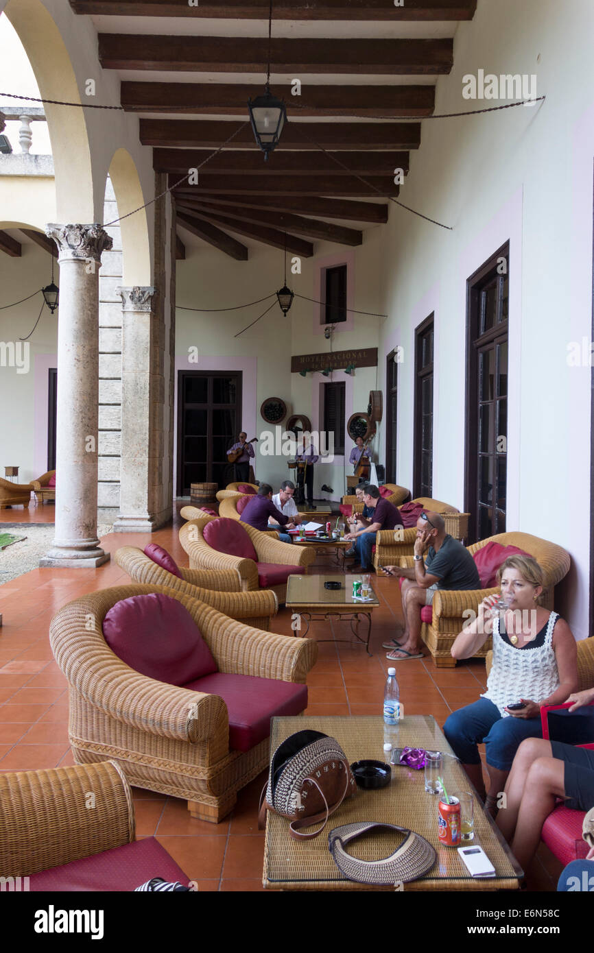 Salon extérieur, l'Hôtel Nacional de Cuba, La Havane, Cuba Banque D'Images