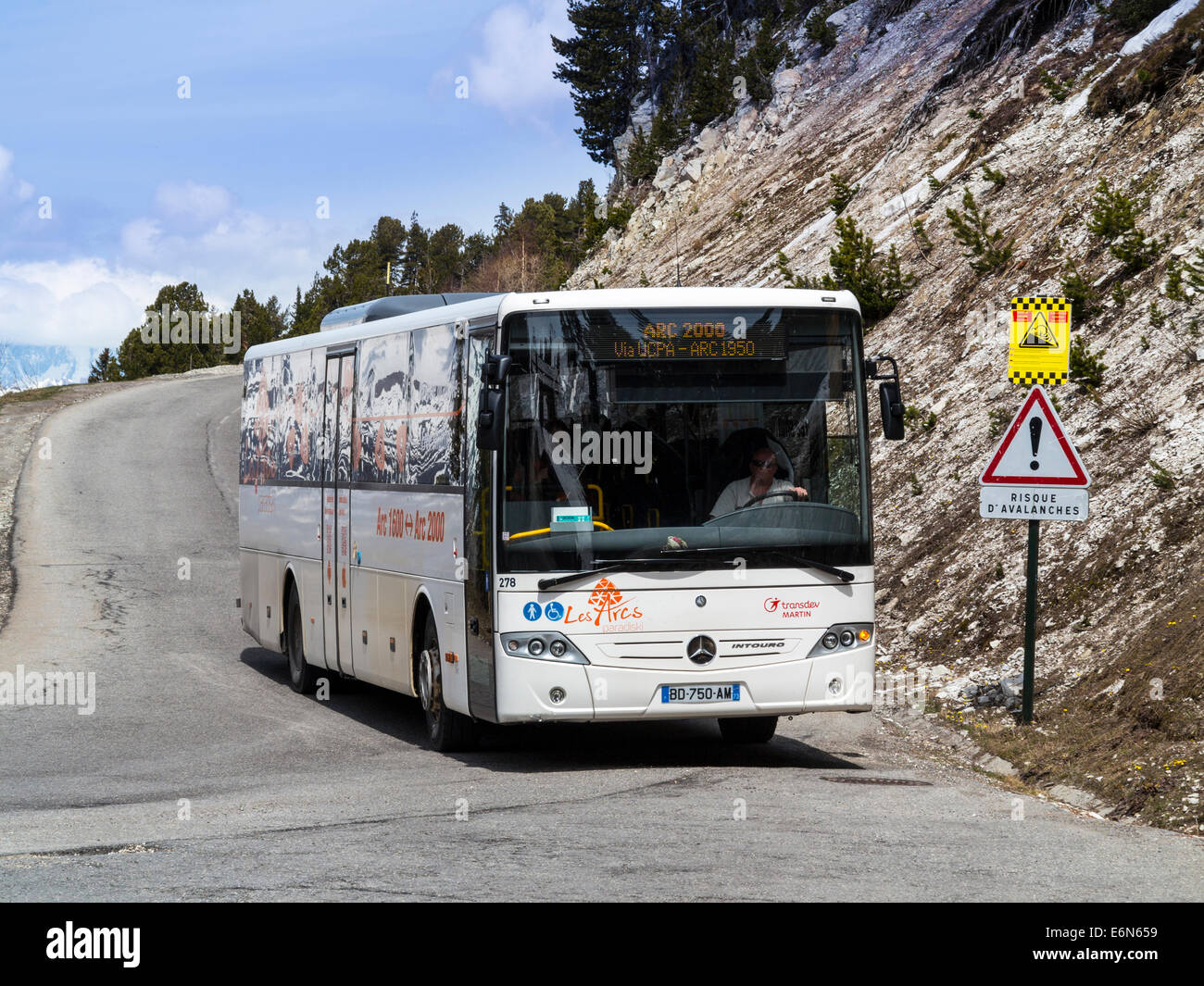 Les arcs de l'autobus de transfert entre Les Arcs 1650 et Les Arcs 2000, Savoie, France Banque D'Images