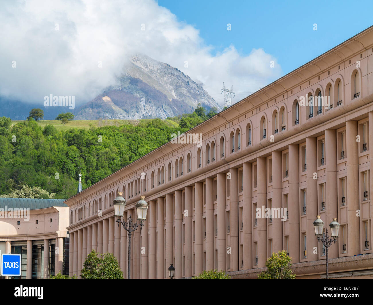 L'architecture moderne à Albertville, Savoie, Rhone Alpes, France Banque D'Images