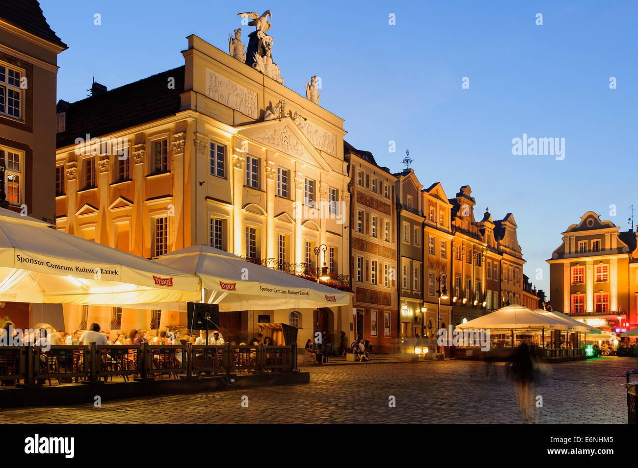 Place du Vieux Marché (Stary Rynek) agréable a Pozan en Pologne, l'Europe, Banque D'Images