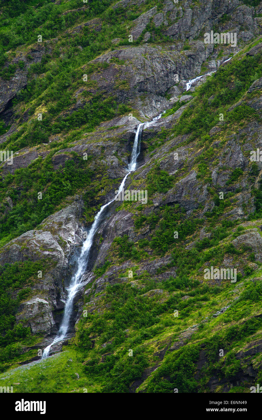 Du nord des Cascades fjords norvégiens. Banque D'Images