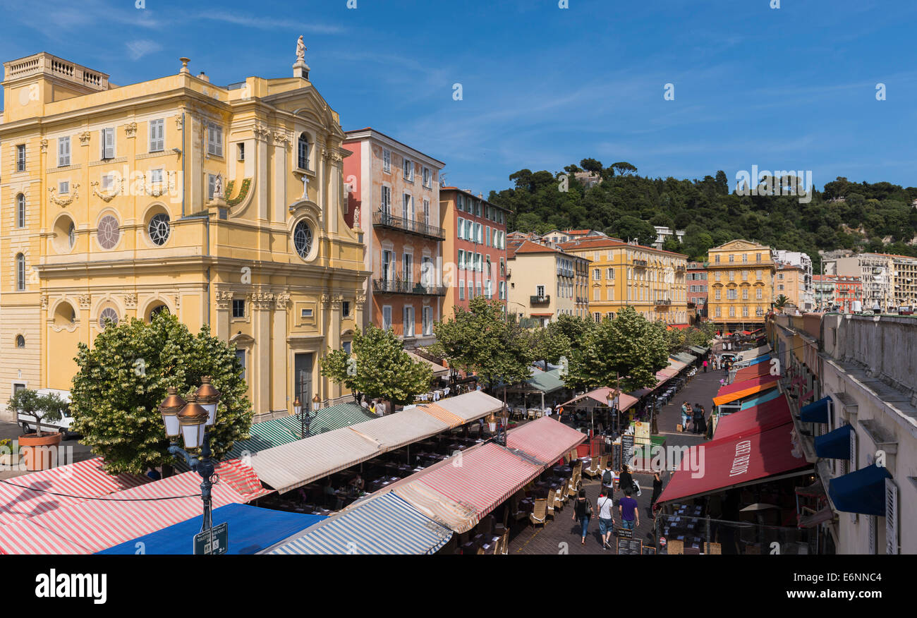 Nice, Provence, France, Europe - restaurants colorés sont l'architecture dans la Vieille Ville Banque D'Images