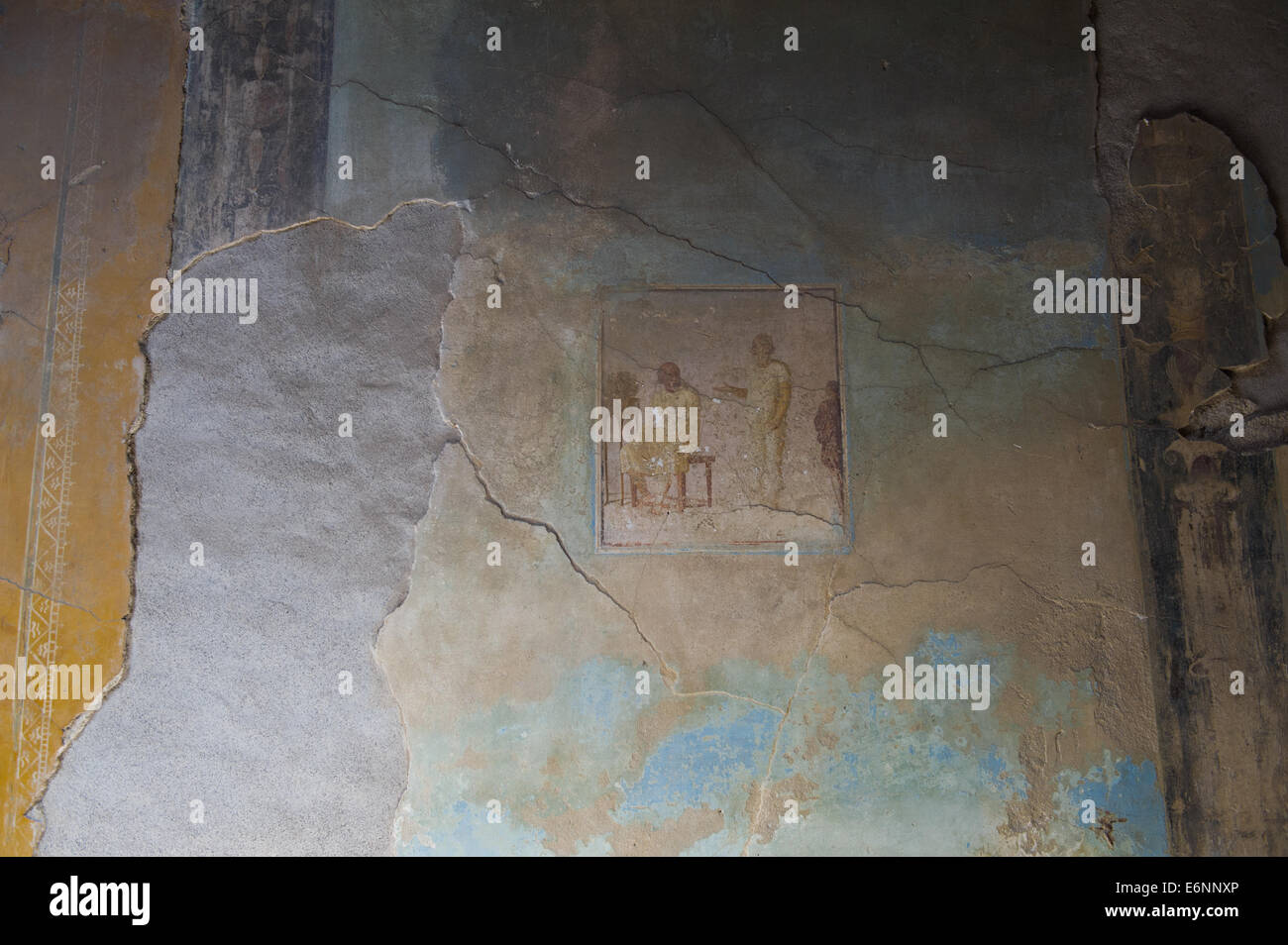 La paroi interne des Dessins ou peintures dans la ville en ruines de Pompéi. Banque D'Images