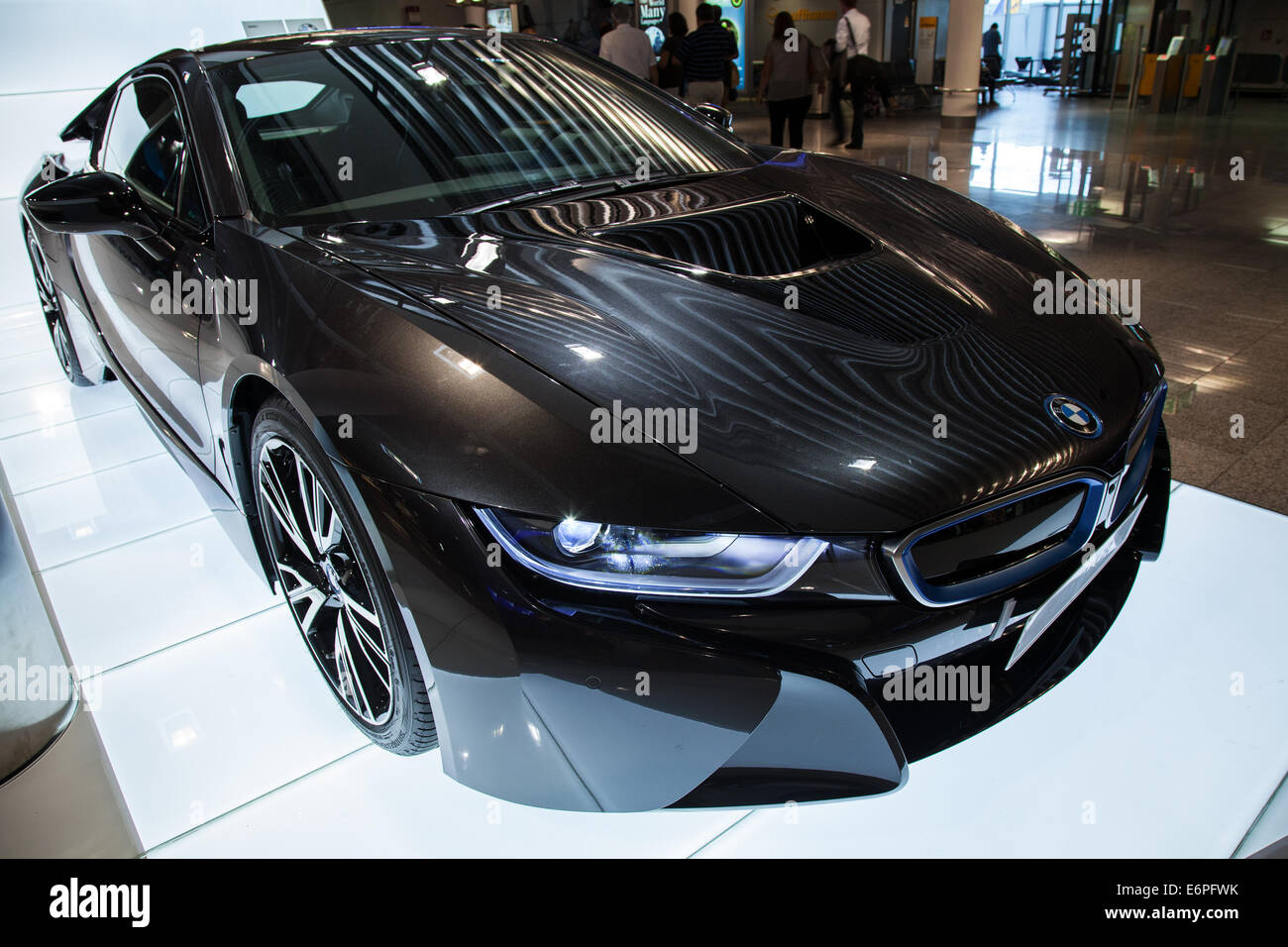Francfort, Allemagne - le 28 août 2014 : Photo de BMW i8 série noire voiture innovation Banque D'Images