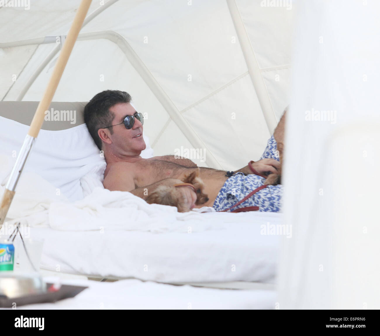 Simon Cowell et Lauren Silverman passez du bon temps à Miami Beach avec nouveau-né fils Eric Où : Miami Beach, Florida, United States Quand : 23 Mars 2014 Banque D'Images