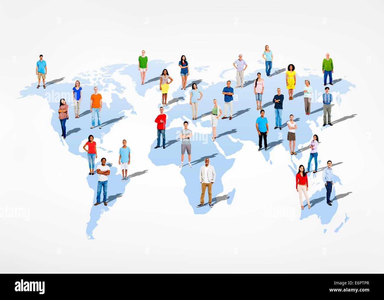 Personnes debout sur la carte du monde Banque de photographies et d ...