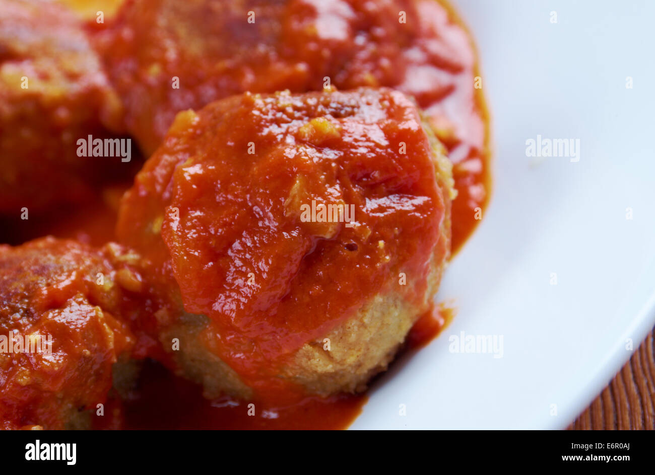Boulettes de poisson cuisine marocaine - fishballs en sauce tomate Banque D'Images