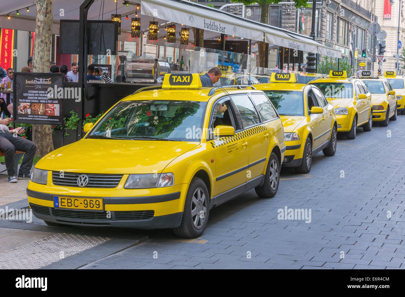Taxi au Buddha Bar Budapest Banque D'Images