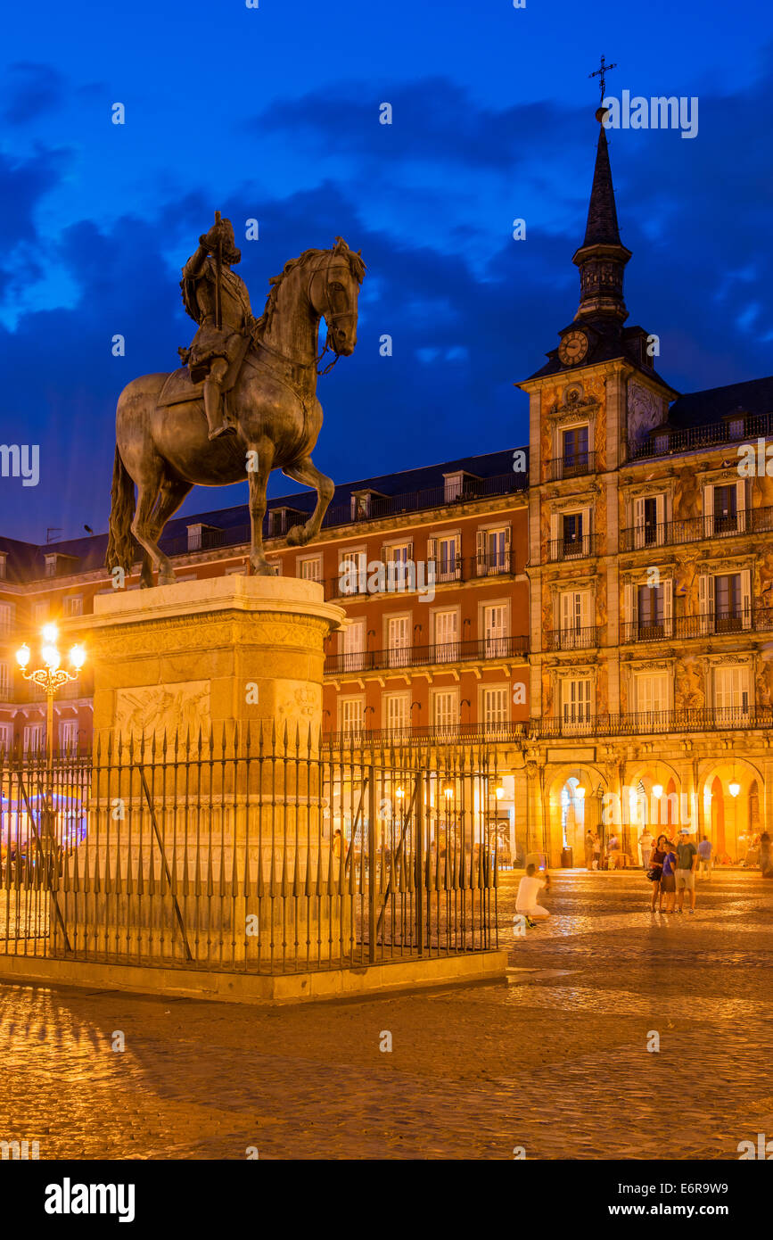 La statue équestre de Philippe III ou Felipe III, la Plaza Mayor, Madrid, Comunidad de Madrid, Espagne Banque D'Images