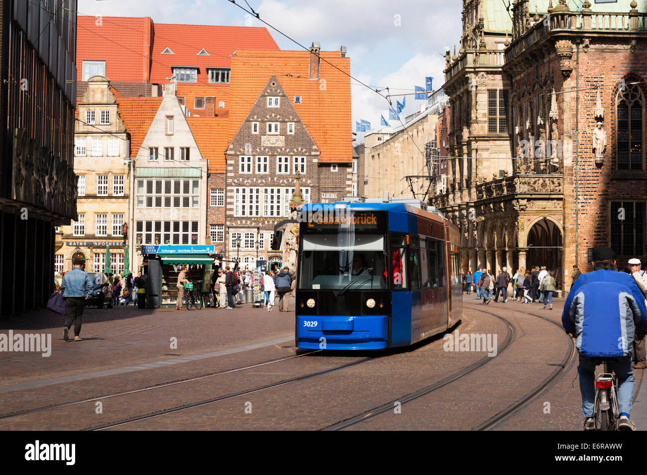 Le Tram venant de la Brême am Markt Banque D'Images