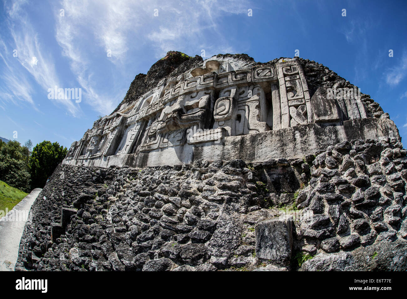 El Castillo Pyramide de Xunantunich, des Caraïbes, le Belize Banque D'Images