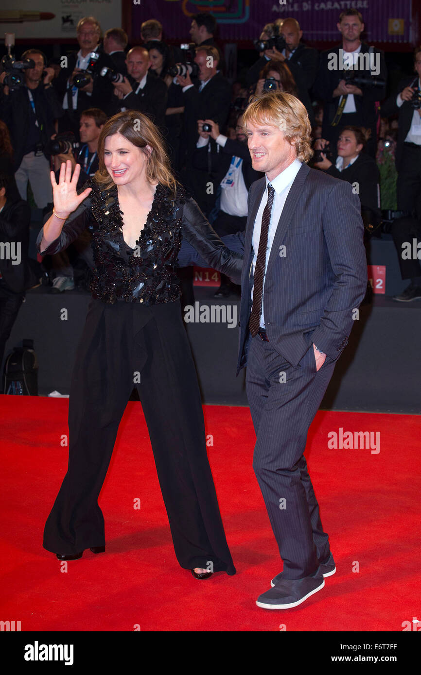 Kathryn Hahn et Owen Wilson qui fréquentent le "il est drôle de cette façon' première mondiale au 71ème Festival International du Film de Venise le 29 août 2014. Banque D'Images