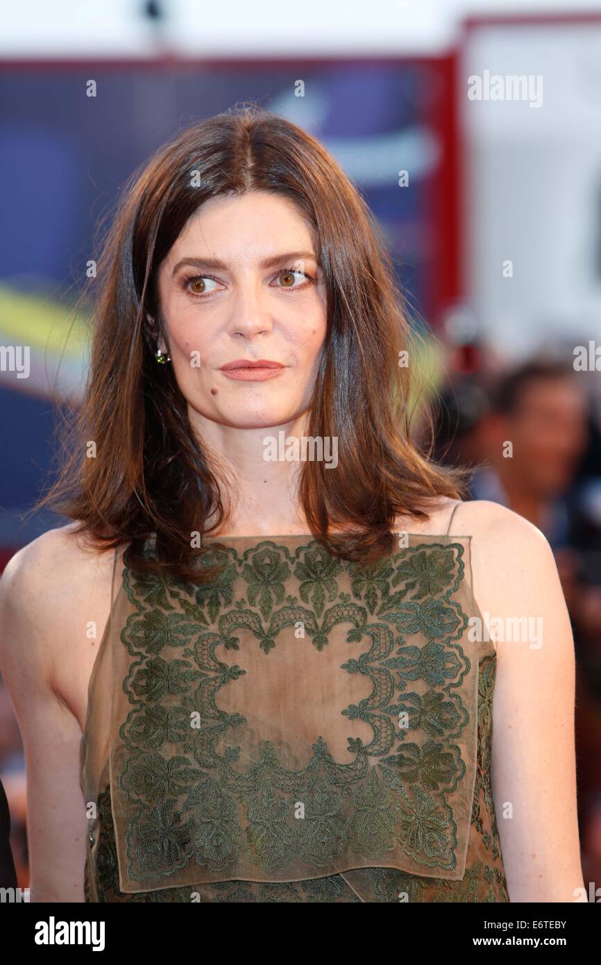 Venise, Ca, de l'Italie. 30e Août, 2014. L'actrice Chiara Mastroianni pose à la première de '3 Coers' lors de la 71 e Festival International du Film de Venise à Venise, Italie, 30 août 2014. Crédit photo : Michael Alec : Roger Harvey/Globe Photos/ZUMA/Alamy Fil Live News Banque D'Images