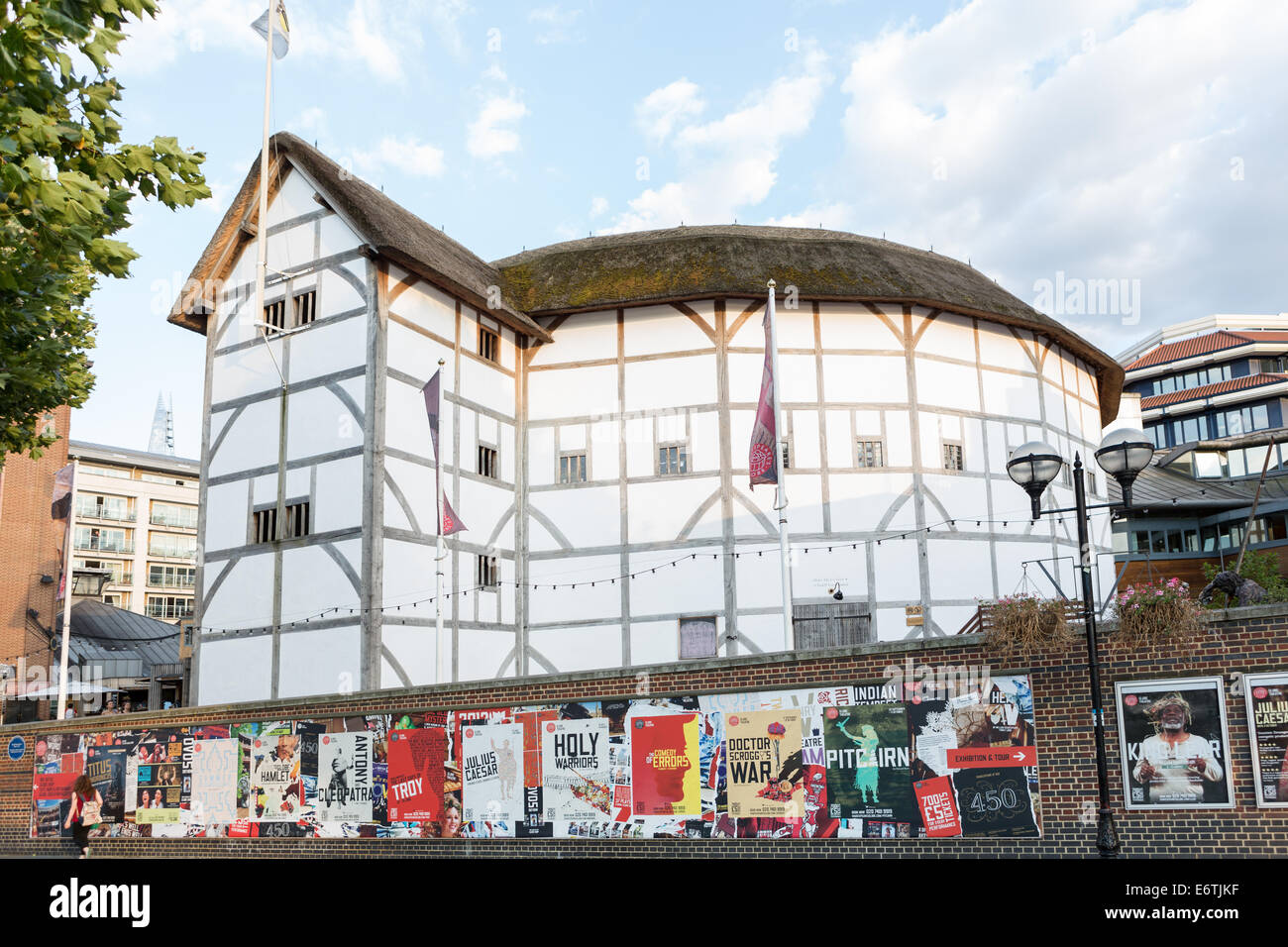Théâtre du Globe sur les bords de la Tamise à Londres Banque D'Images