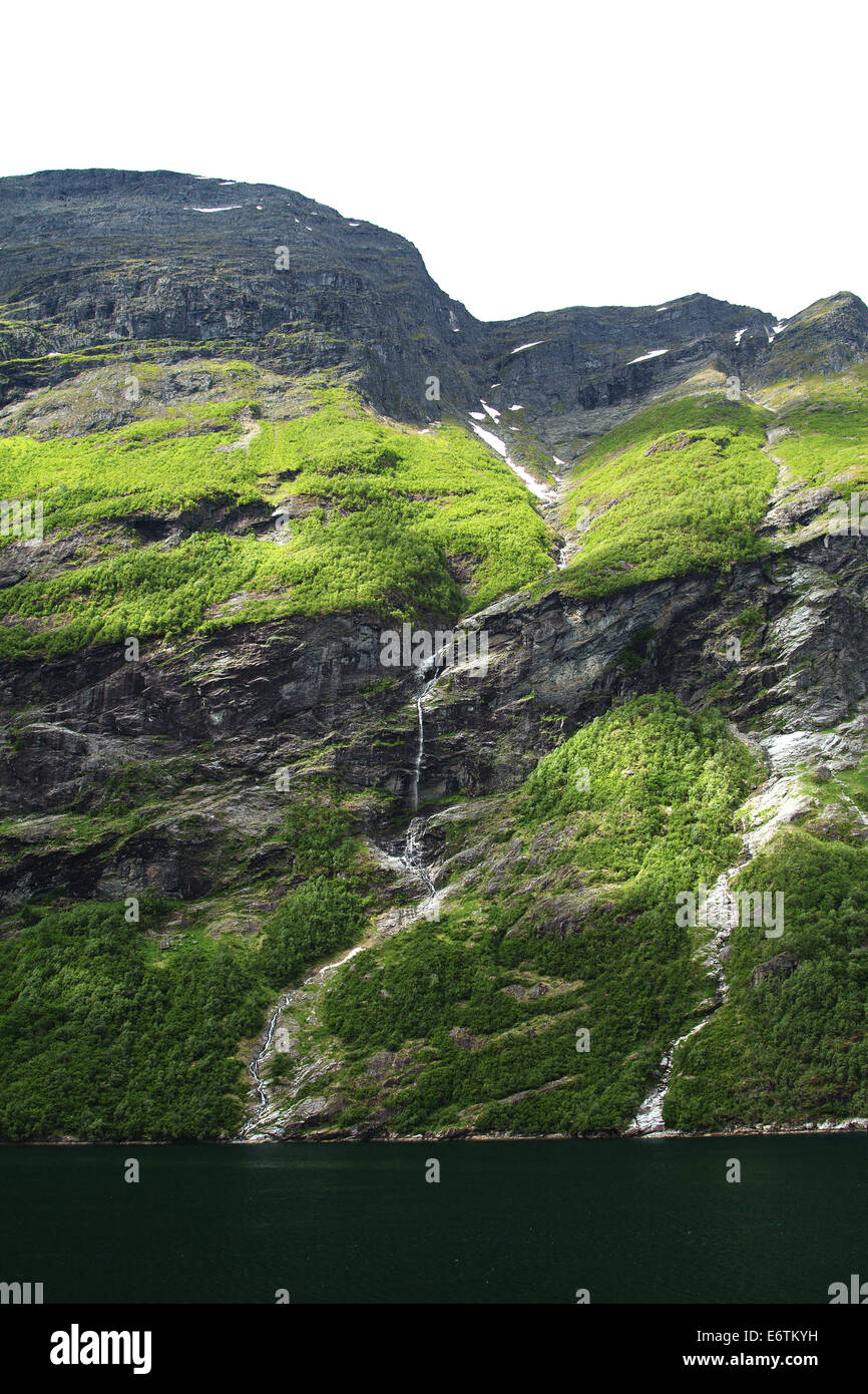 Du nord des Cascades fjords norvégiens. Banque D'Images