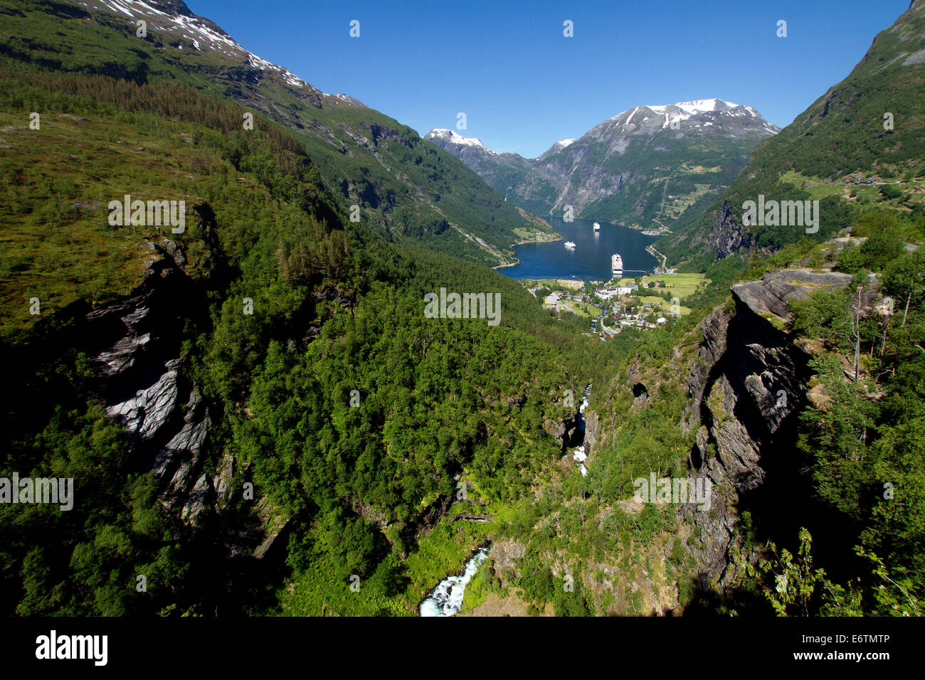 Des paysages pittoresques du nord de fjords norvégiens. Banque D'Images