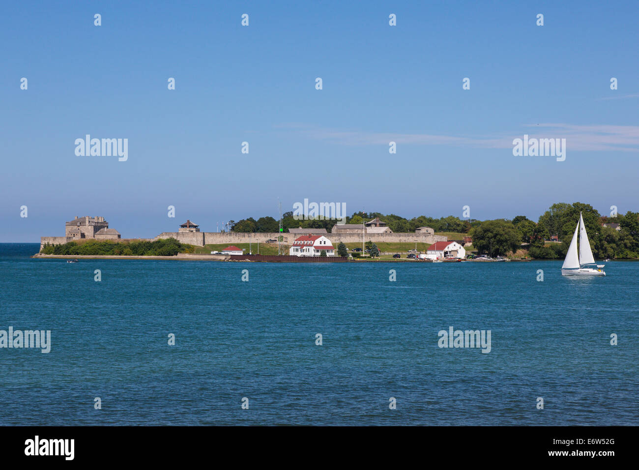 Le Fort Niagara situé près de Youngstown, New York, sur la rive est de la rivière Niagara à sa bouche, sur le lac Ontario. Banque D'Images