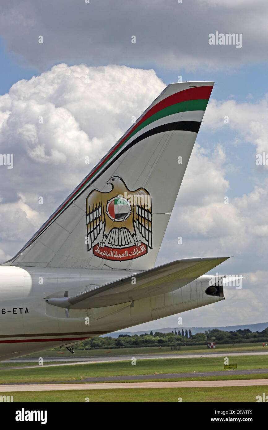 Queue d'Etihad Airways Boeing 777-3FX(ER) Banque D'Images