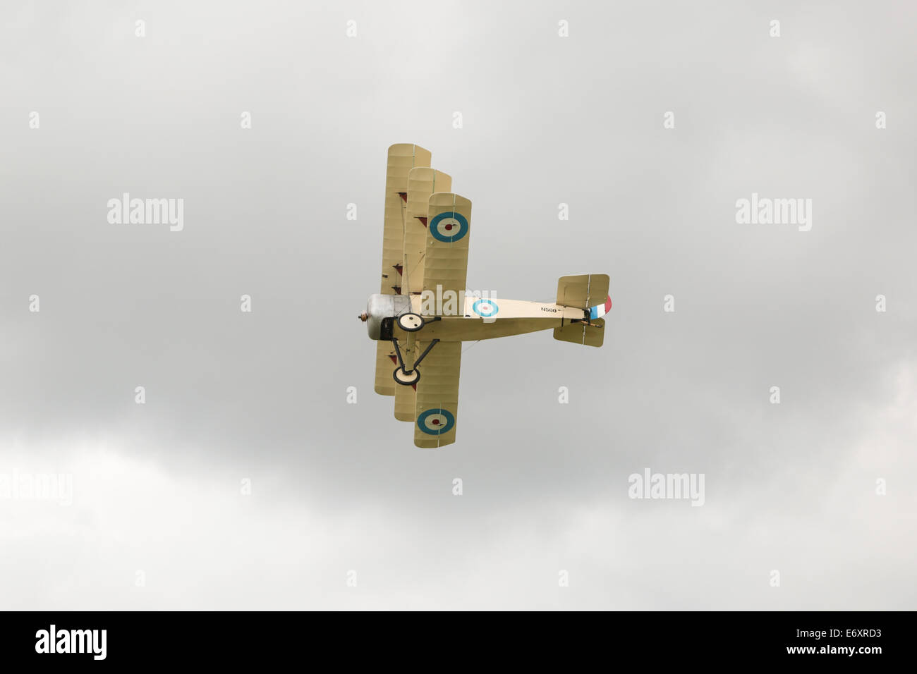 C'est la Grande Guerre Display Team - Sopwith Triplane affiché à Shoreham Airshow, 2014, l'aéroport de Shoreham, East Sussex, UK. Banque D'Images