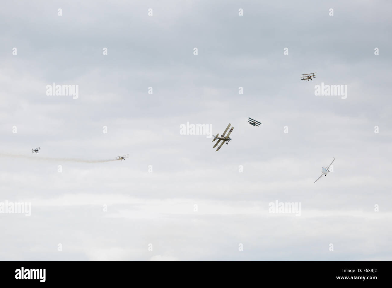C'est une simulation de combat de chiens avec la Grande Guerre de l'équipe d'affichage à Shoreham Airshow 2014, l'aéroport de Shoreham, East Sussex, 2014 Banque D'Images
