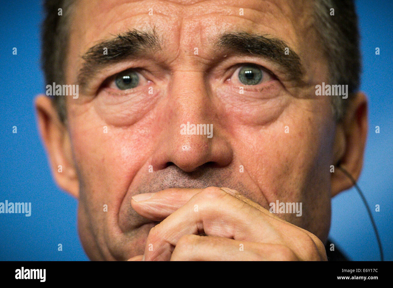 Bruxelles, Belgique. 1er sept 2014. Le Secrétaire général de l'OTAN Anders Fogh Rasmussen donne un point de presse à l'avance pour les chefs d'États répondant au Pays de Galles, au centre de presse international à Bruxelles, Belgique Le 01.09.2014 le Secrétaire général de l'OTAN a exprimé son regret que Moscou ne considère pas l'OTAN comme un partenaire. Le chef de l'OTAN a confirmé également qu'il sera plus grande présence de l'OTAN en Europe de l'Est. Il a expliqué qu'au sommet de l'OTAN à la fin de la semaine au Pays de Galles est à convenir d'un plan d'action qui permettra à l'OTAN à réagir rapidement. Dpa : Crédit photo alliance/Alamy Live News Banque D'Images