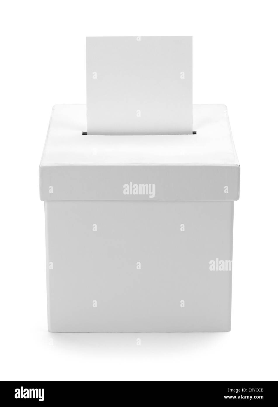Urne en carton blanc avec copie espace isolé sur fond blanc. Banque D'Images