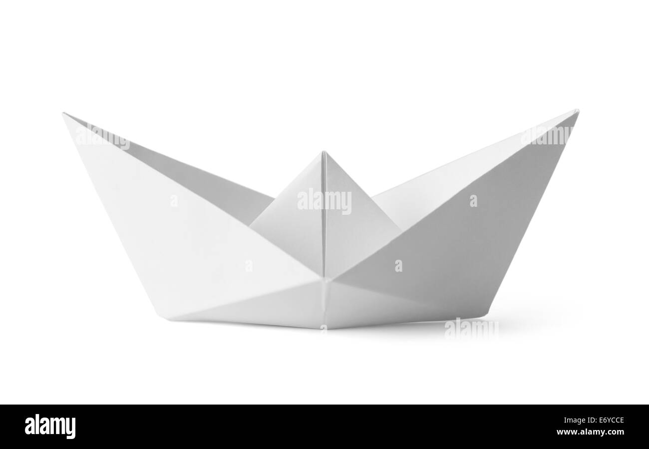Origami Paper Boat blanc isolé sur fond blanc. Banque D'Images