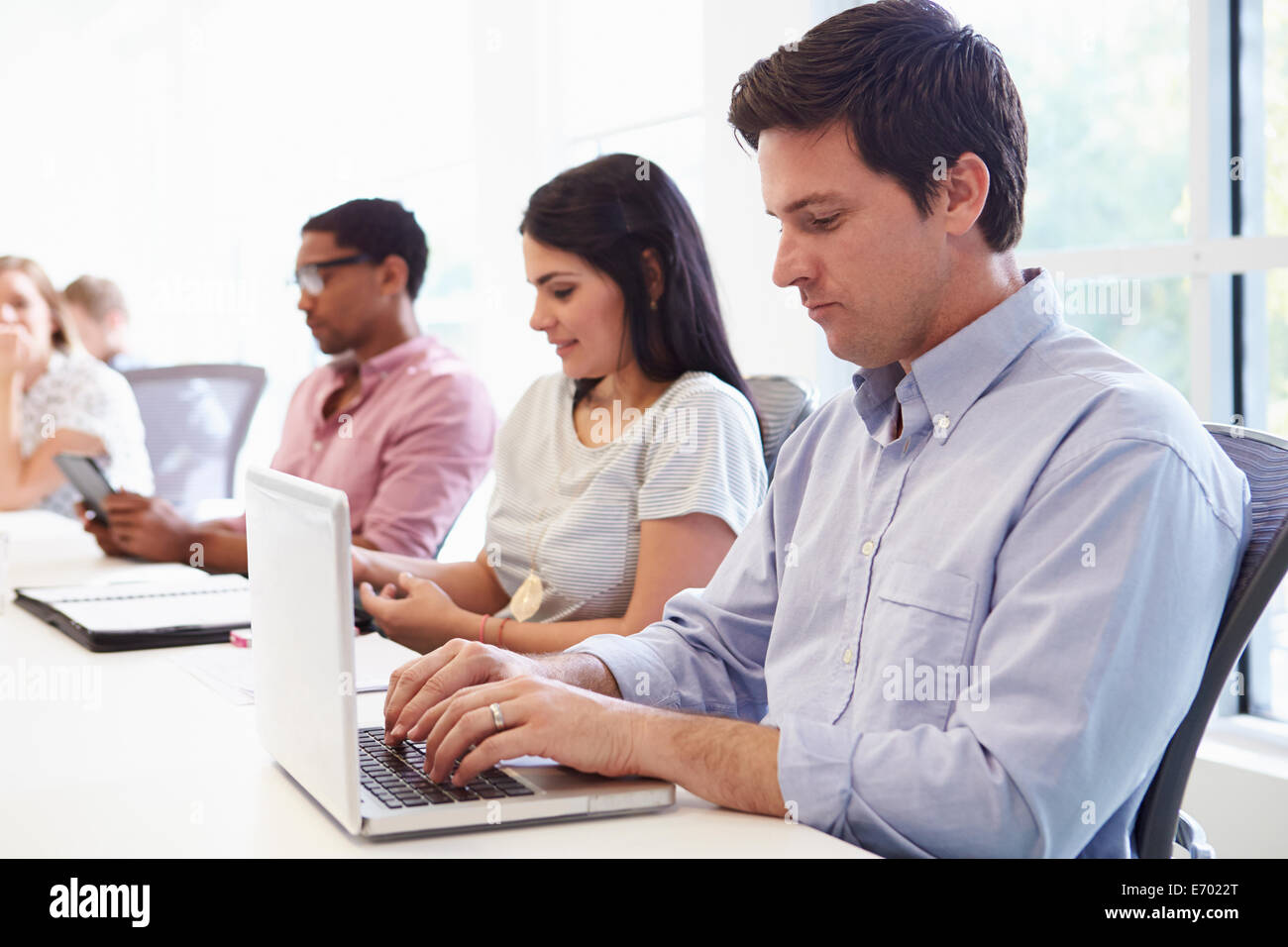 L'équipe de conception du projet de collaboration sur l'ensemble Banque D'Images