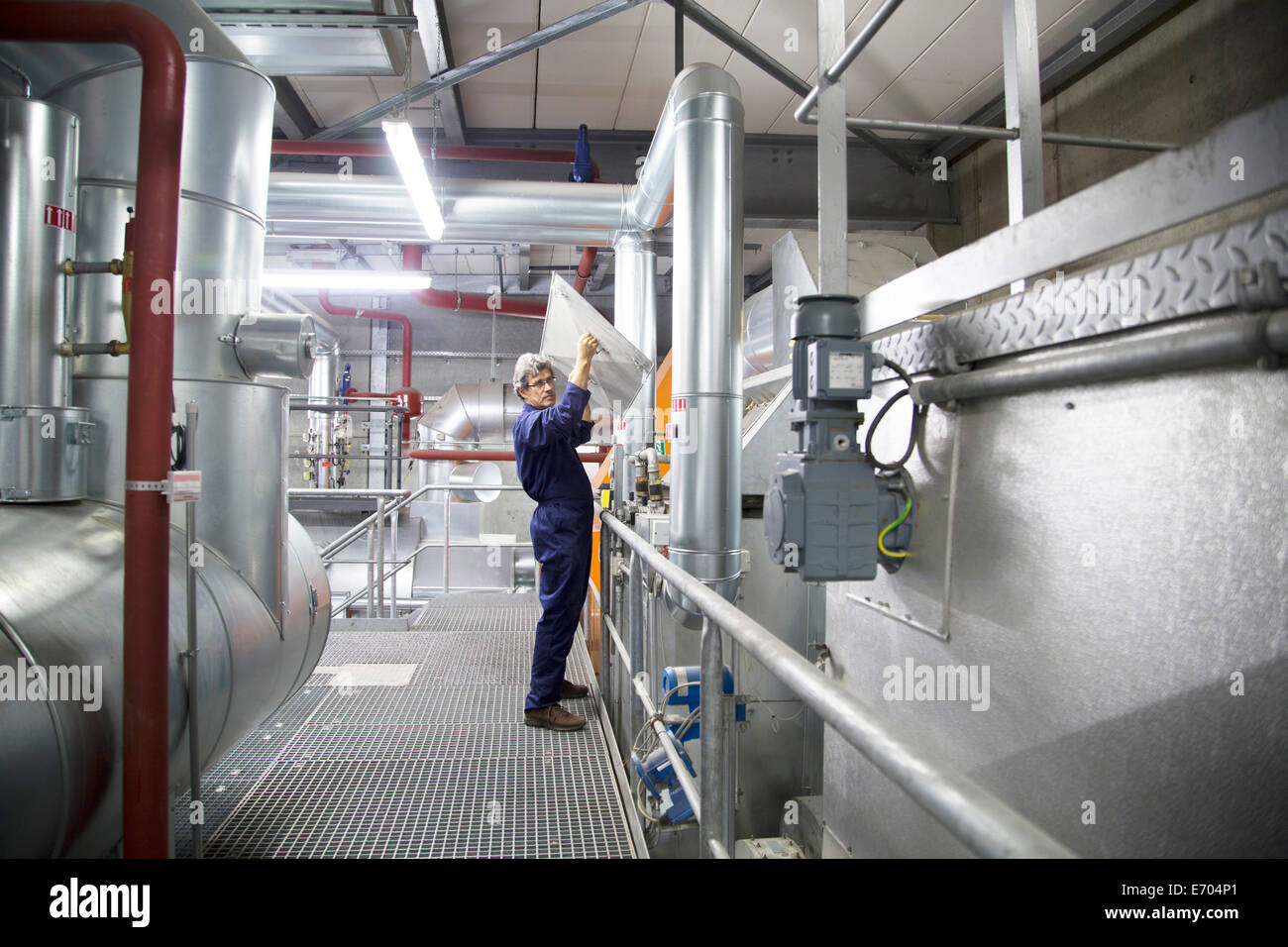 Retrait du capot de l'ingénieur en équipement power station Banque D'Images