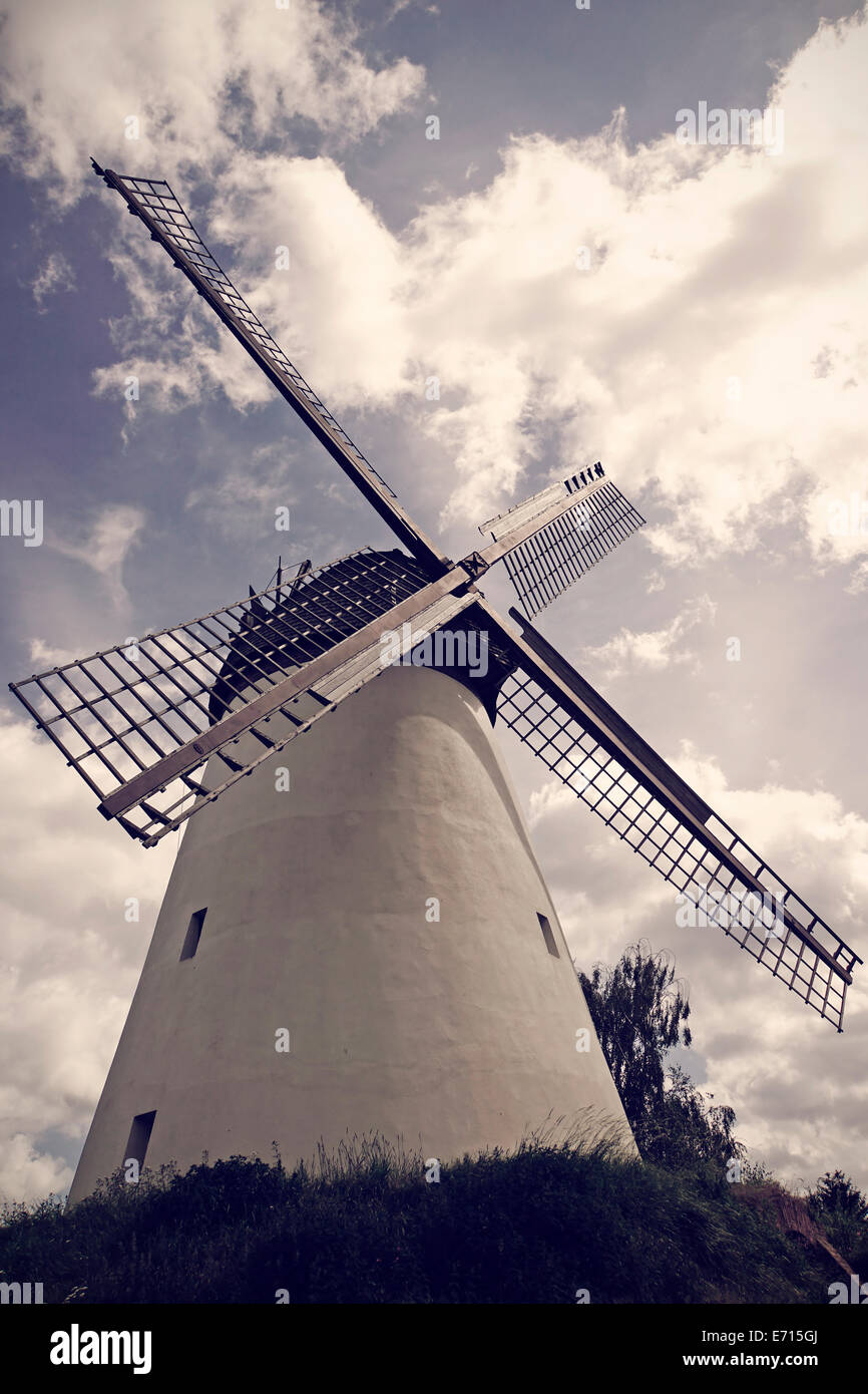 L'Allemagne, en Rhénanie du Nord-Westphalie, Hille, vue à Eickhorst à moulin à vent Moulin westphalienne à vélo Banque D'Images