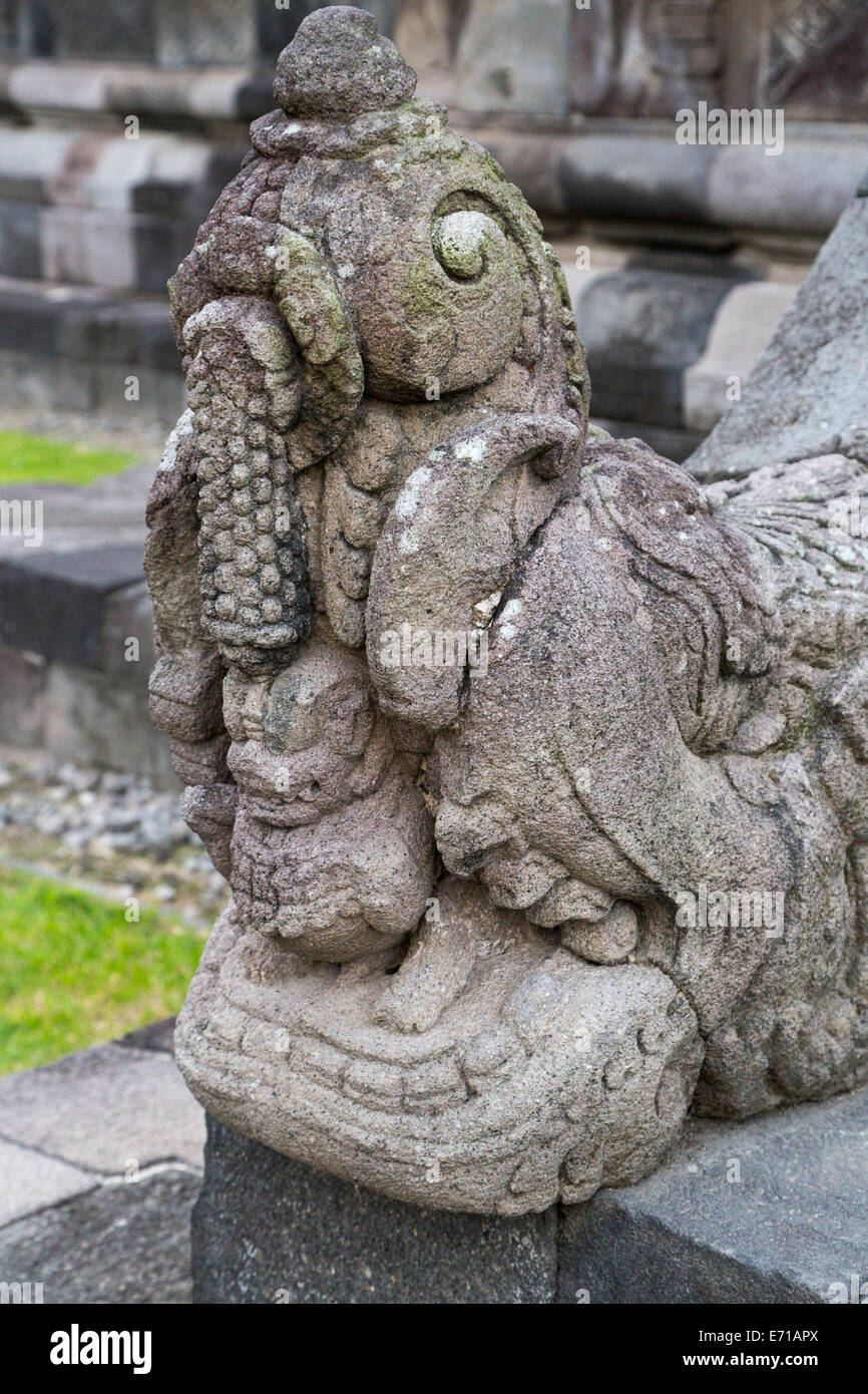 Yogyakarta, Java, Indonésie. Plaosan Temple Bouddhiste. Un Makara, un Hindu-Buddhist créature marine. Banque D'Images