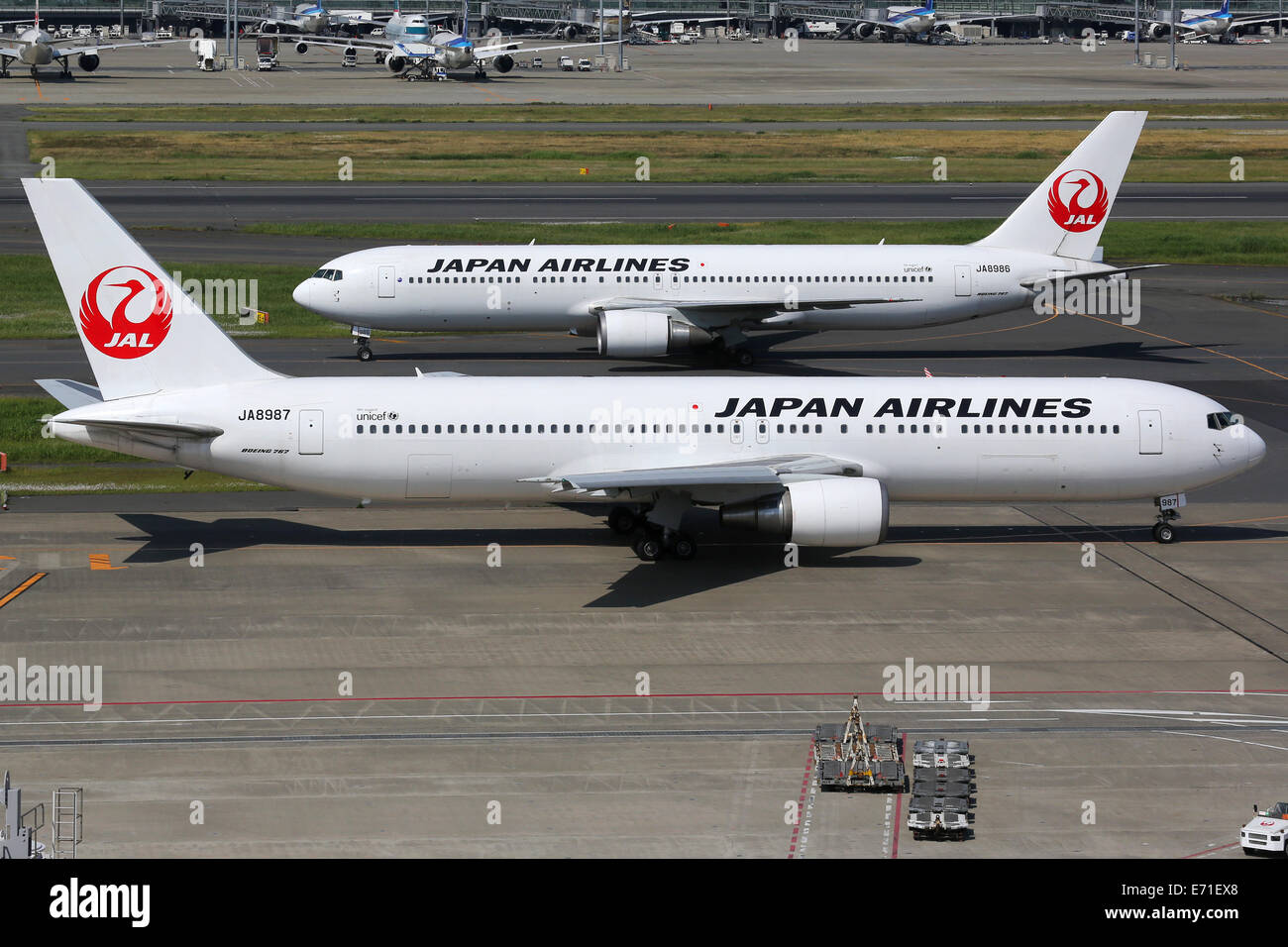 Tokyo Haneda, JAPON - 22 mai 2014 : Japan Airlines Boeing 767-300 avec l'enregistrement JA8987 à l'aéroport de Tokyo Haneda (HND) Banque D'Images