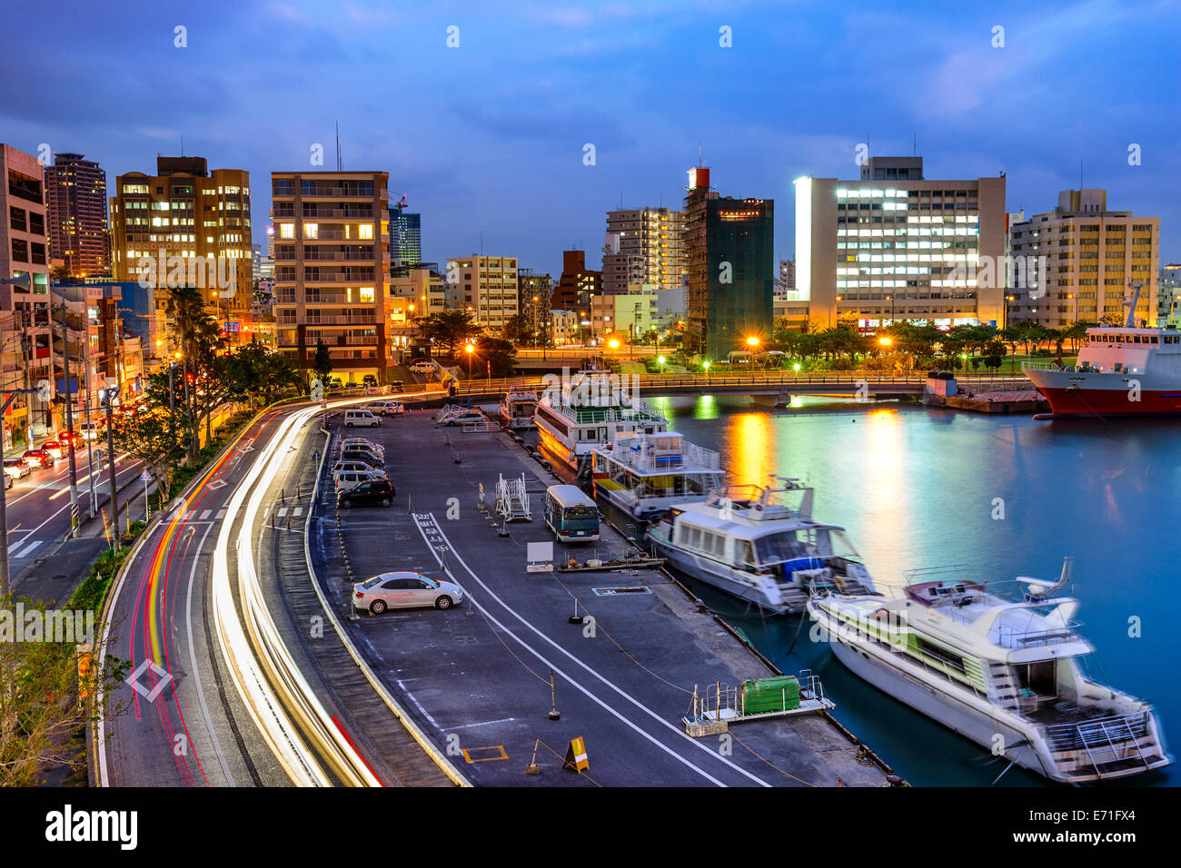 Naha, Okinawa, Japon paysage urbain à la baie. Banque D'Images