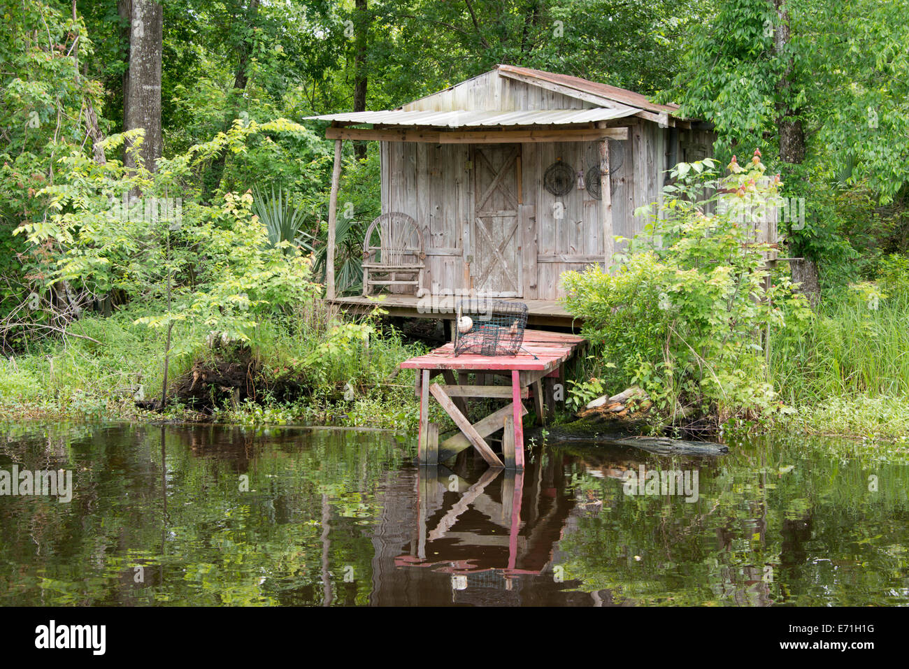 États-unis, Louisiane, Nouvelle Orléans, Lafitte, Jean Lafitte National Historical Park, Barataria préserver. Chalet traditionnel de bayou. Banque D'Images