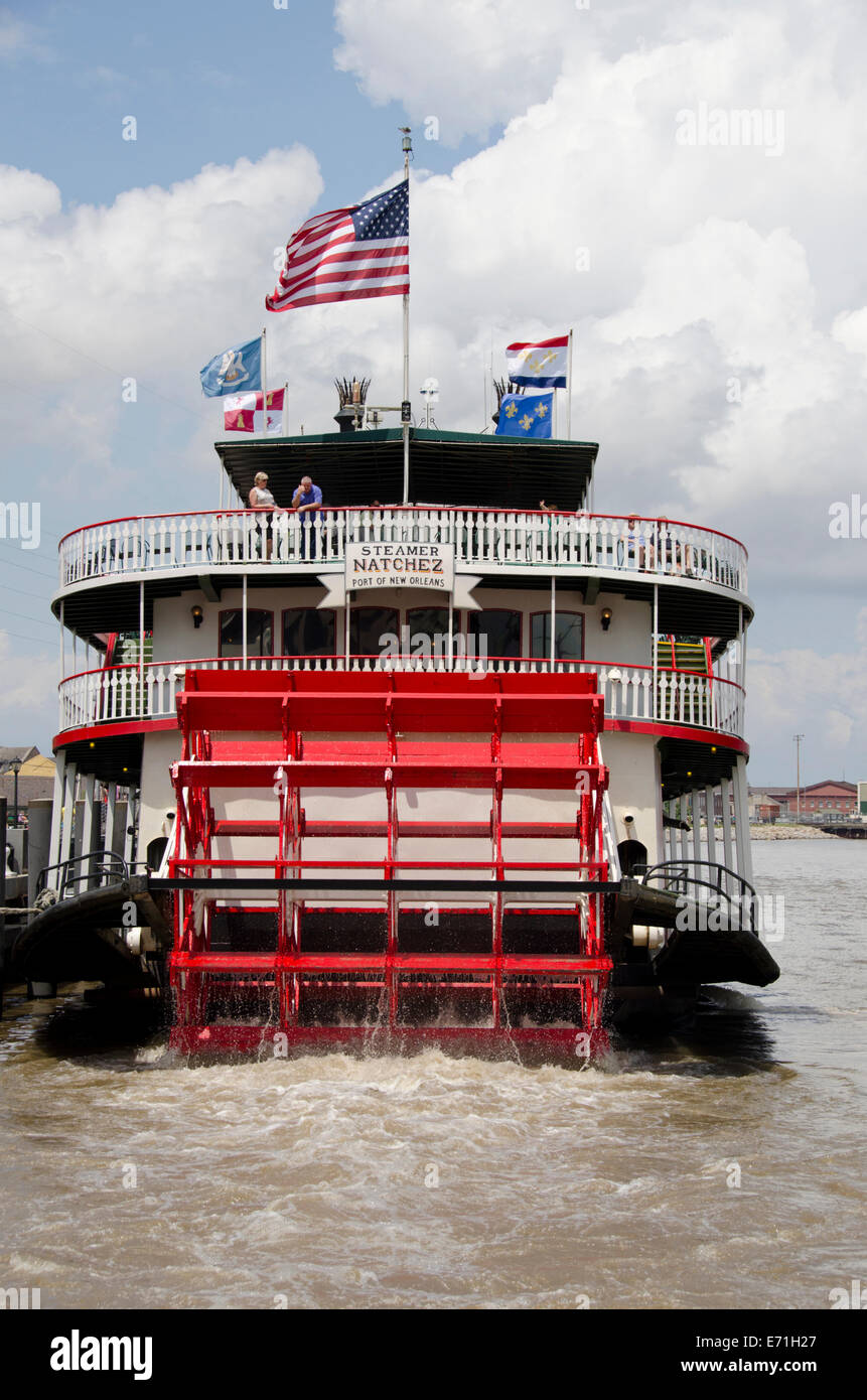 États-unis, Louisiane, Nouvelle Orléans. Mississippi River, typique de visites en bateau à vapeur à aubes, 'Natchez'. Banque D'Images